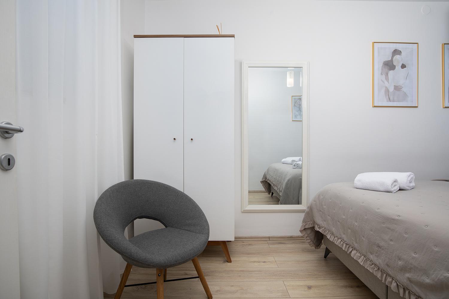 Elegant Apartment Next To Arena Пула Экстерьер фото