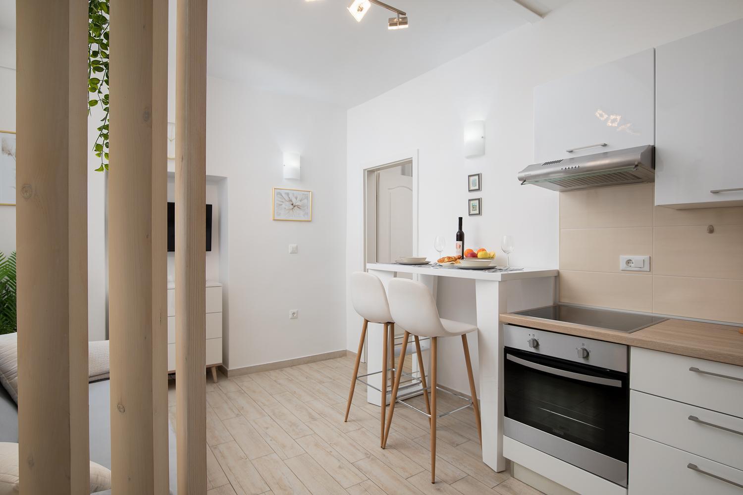 Elegant Apartment Next To Arena Пула Экстерьер фото
